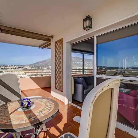 135 - Beachfront With Pool, Fuengirola! Fuengirola