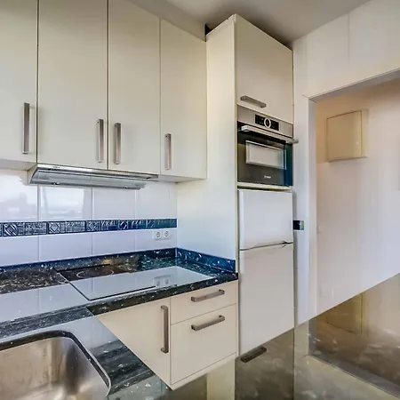 135 - Beachfront With Pool, Fuengirola! * Fuengirola
